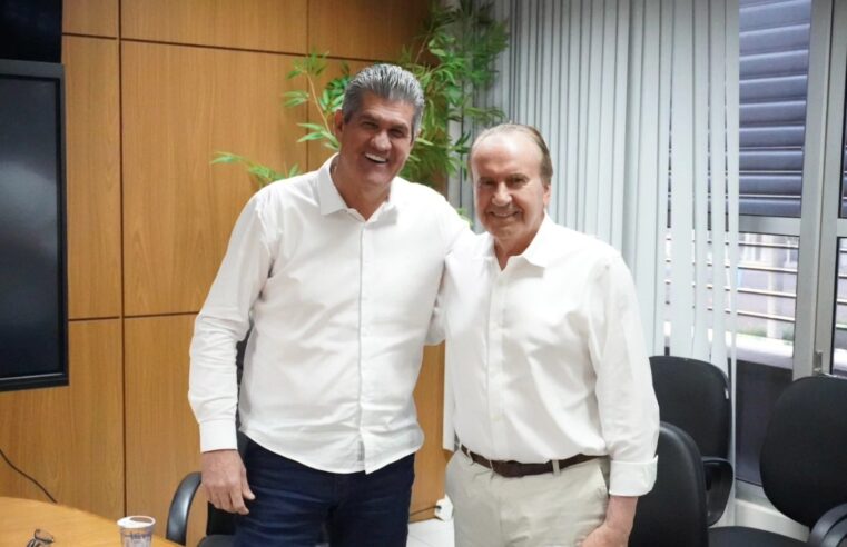 Prefeito de Santa Terezinha de Itaipu recebe diretor-presidente da Lar Cooperativa