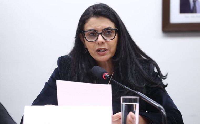 Câmara aprova proibição de nomeação de condenados em concursos públicos