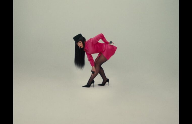 Doja Cat - Gorgeous (Official Video) 4 Doja Cat – Gorgeous (Official Video)