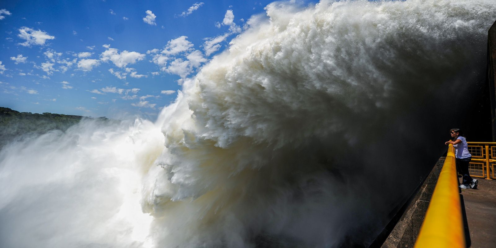 Itaipu alcança 3,1 bilhões de MWh de energia gerada