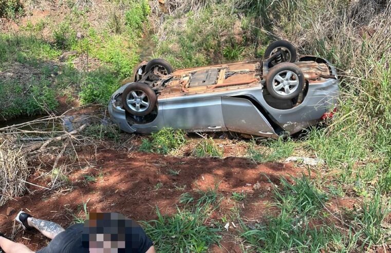 Veículo capota com R$ 200 mil em smartphones na BR-277 em Santa Terezinha de Itaipu