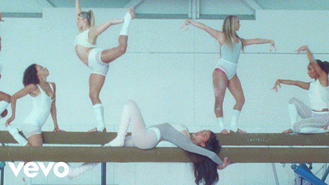 Madison Beer – yes baby (Official Music Video)