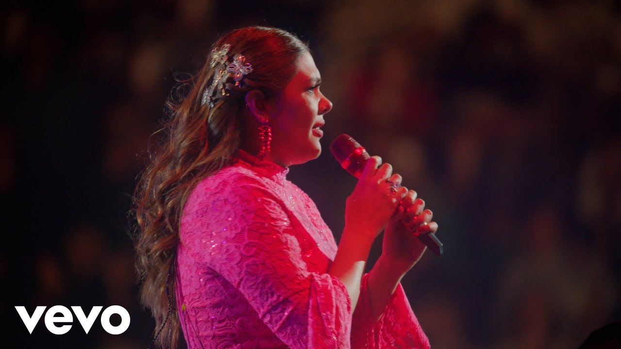 Yuridia – Qué Agonía (En Vivo Desde la Plaza de Toros la México)