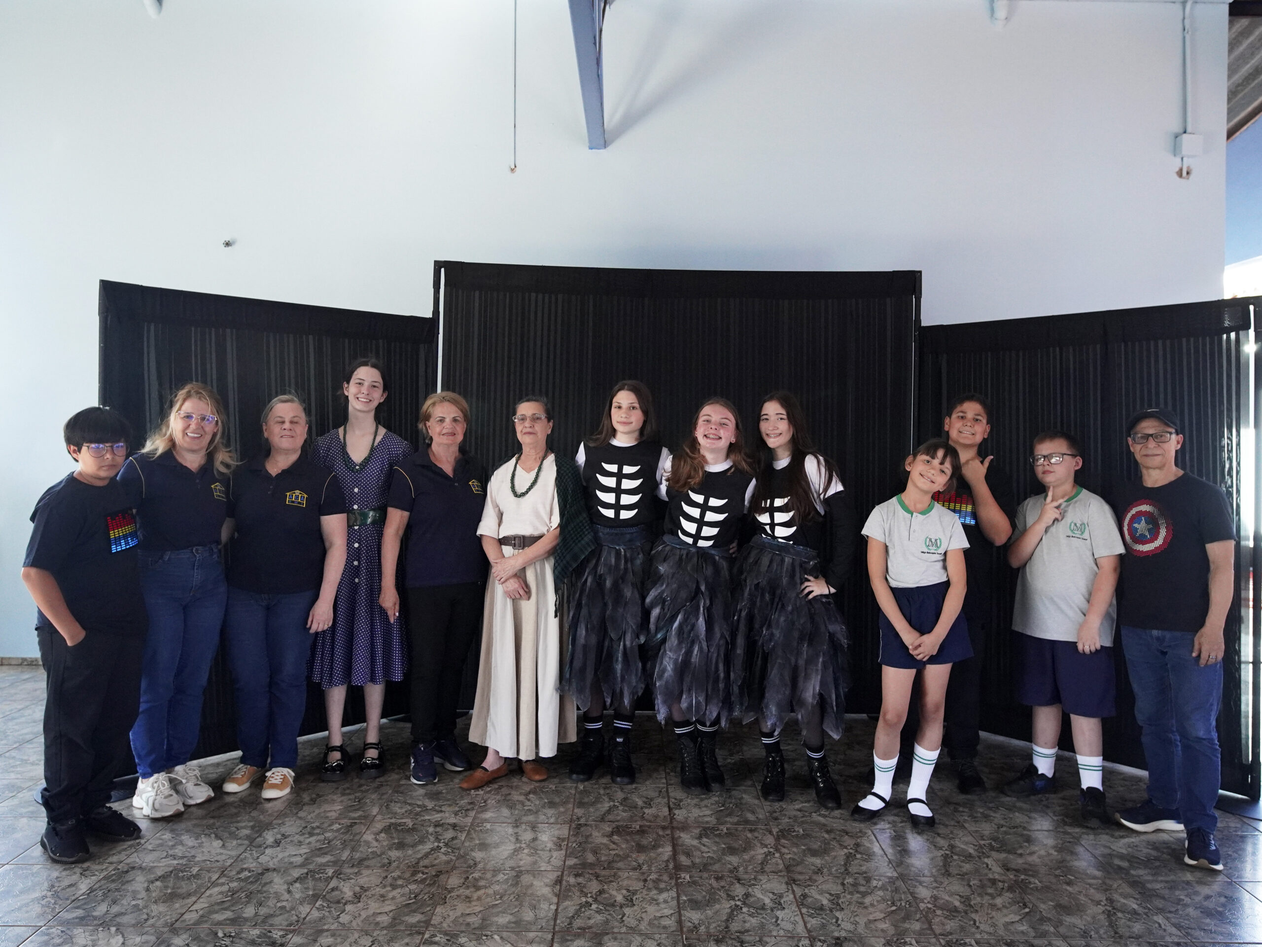 Apresentação teatral sobre dengue em escola de São Miguel do Iguaçu
