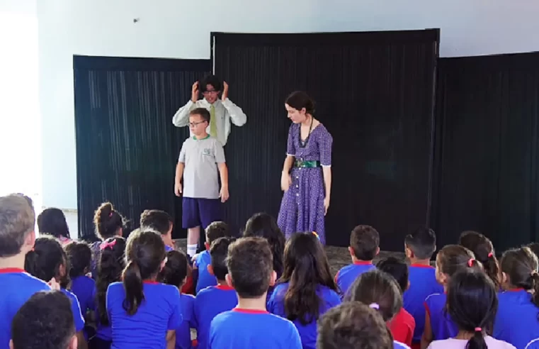 Teatro em São Miguel do Iguaçu conscientiza sobre combate à dengue nas escolas