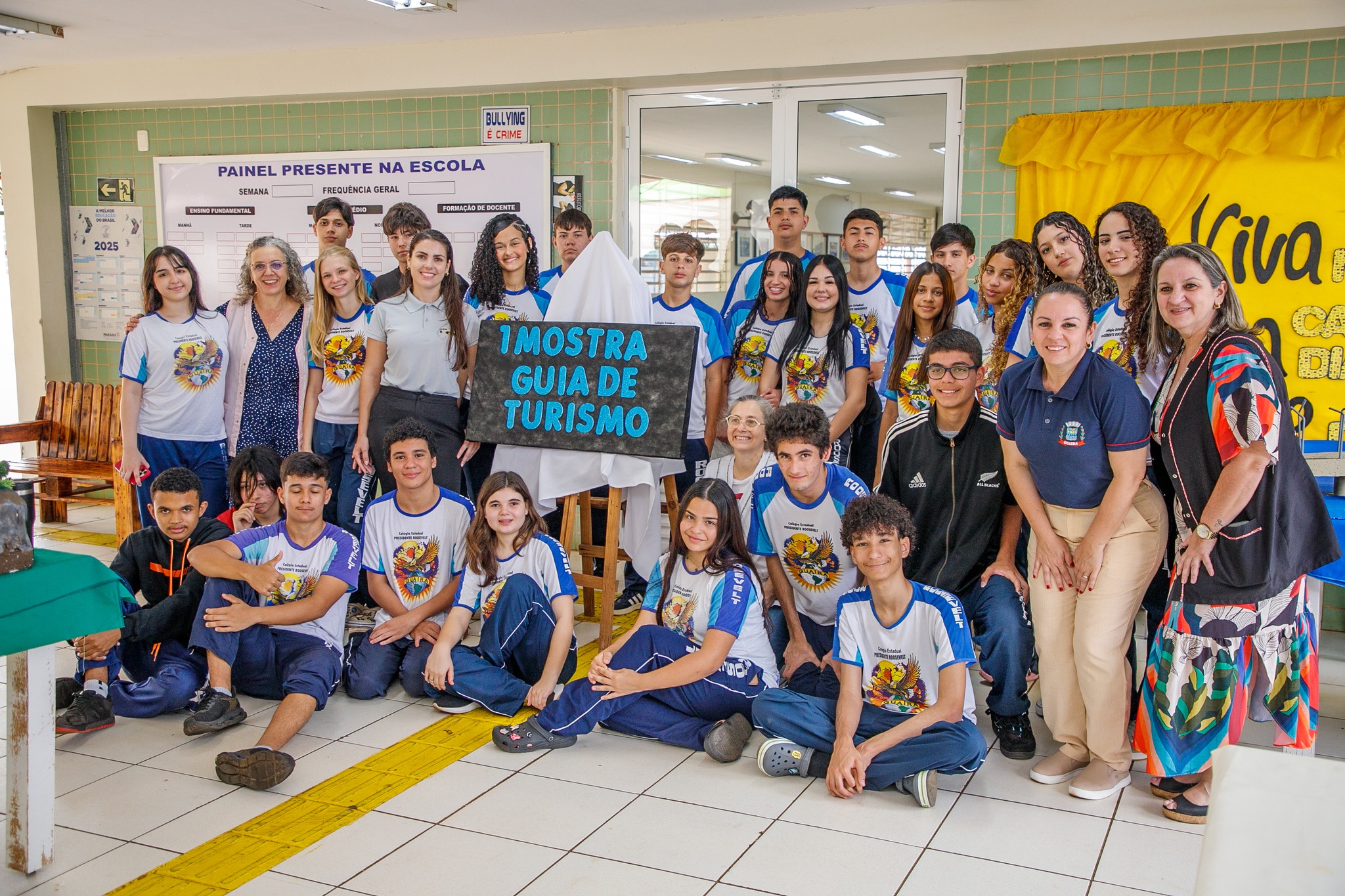 Alunos realizam 1ª Mostra Guia de Turismo em Guaíra