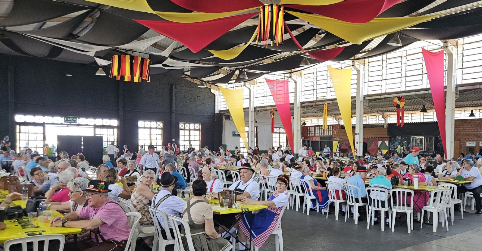 Tarde Alemã em Marechal Cândido Rondon reúne idosos na Oktoberfest