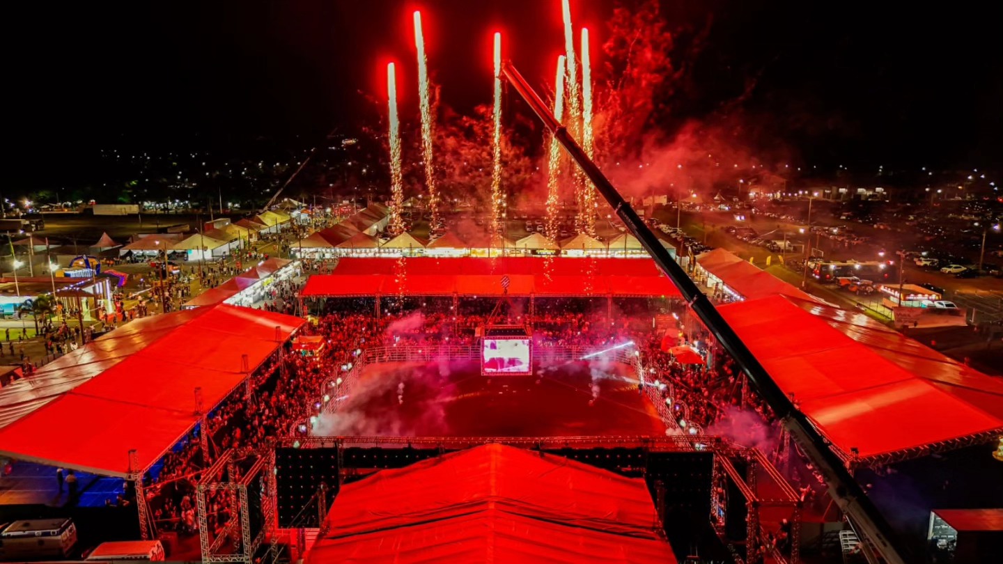 Rodeio Show de Santa Terezinha de Itaipu atrai 90 mil pessoas 2 Rodeio Show de Santa Terezinha de Itaipu