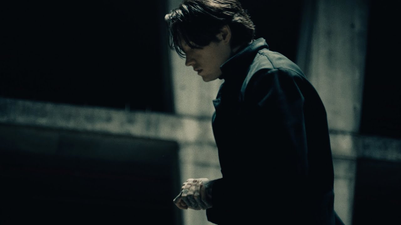 BAD OMENS – Dying To Love (Official Music Video)