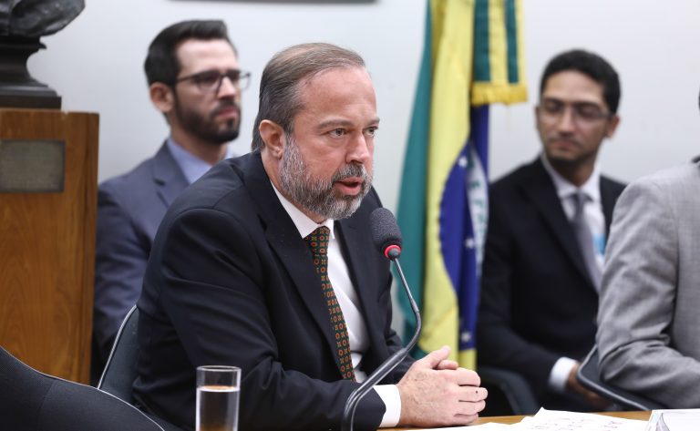 Brasil quer fim dos gastos socioambientais de Itaipu a partir de 2027