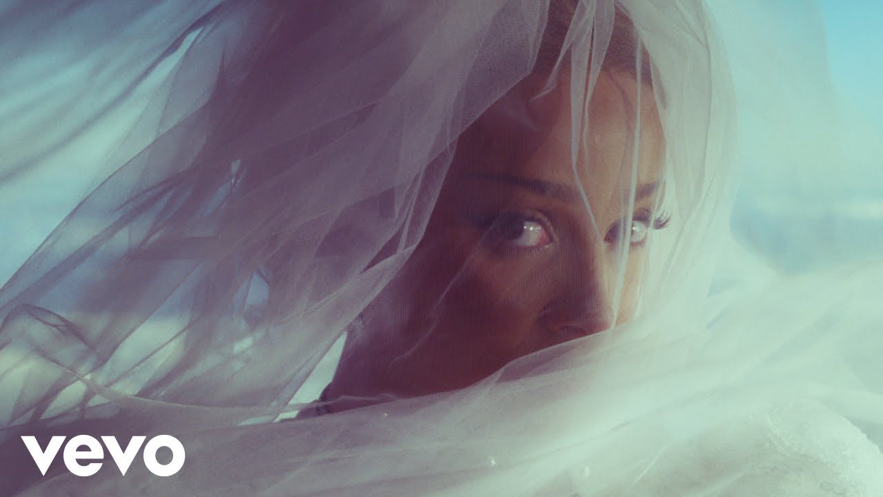 Doja Cat – Stranger (Official Video)