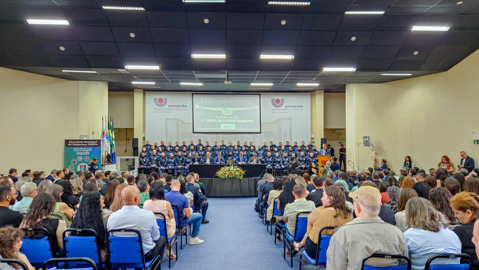 Formatura de 56 novos guardas municipais reforça segurança em Foz do Iguaçu