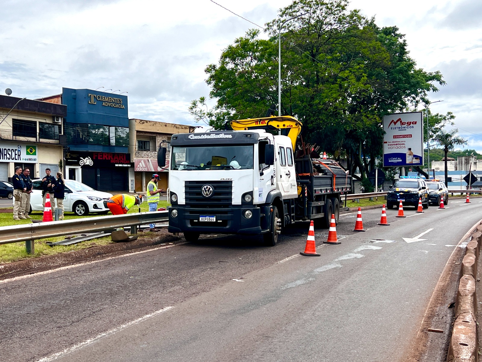PRF fecha acesso ao Jardim Jupira pela BR-277 em Foz do Iguaçu 3 Fechamento do acesso ao Jardim Jupira pela BR-277 em Foz