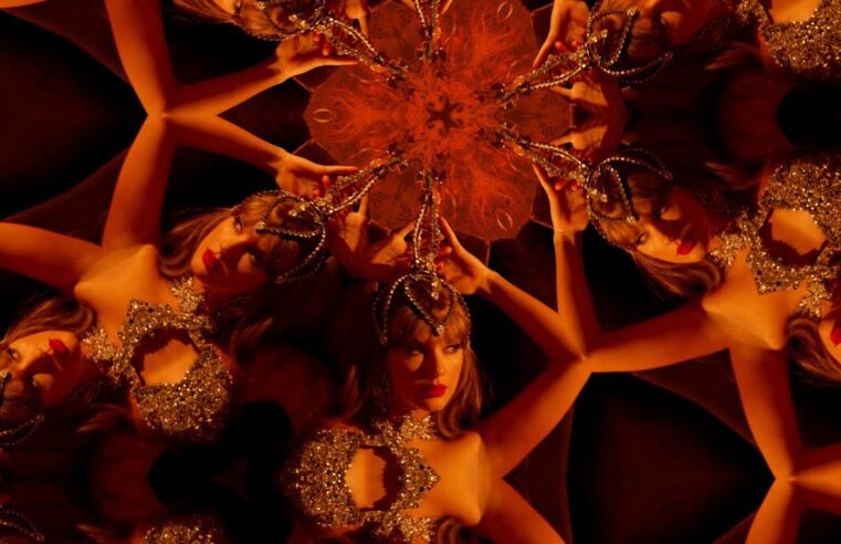 Taylor Swift - The Life of a Showgirl (feat. Sabrina Carpenter) (Visualizer) 1 Taylor Swift – The Life of a Showgirl (feat. Sabrina Carpenter) (Visualizer)