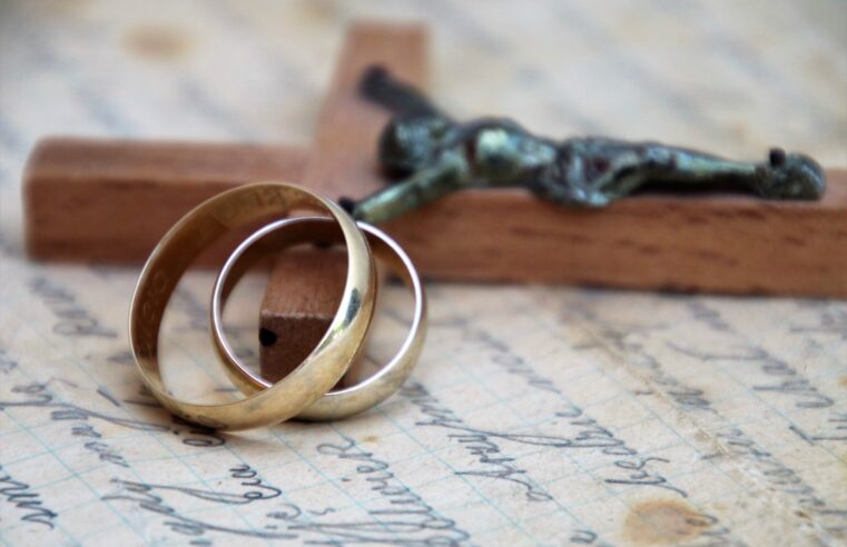 Matrimônio católico: preparação, rito, documentos e checklist