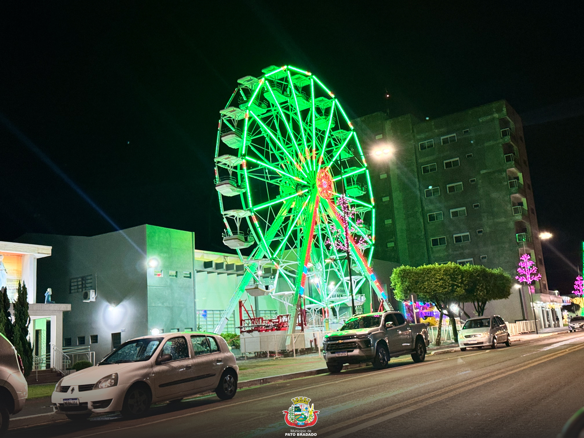 Festival da Canção Bragadense 2025 encanta público com luzes e roda-gigante 5 Festival da Canção Bragadense apresentações