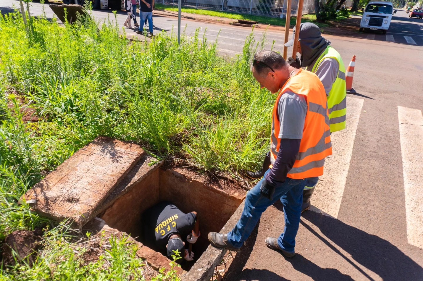 Santa Terezinha utiliza caminhão de hidrojato na limpeza das bocas de lobo 10 577884579 1244998090993670 5675974691668013421 n