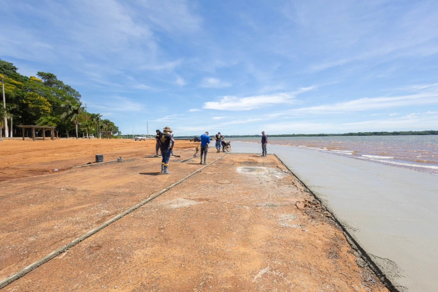Quadra de areia poliesportiva na revitalização da Praia Artificial Alvorada Itaipu