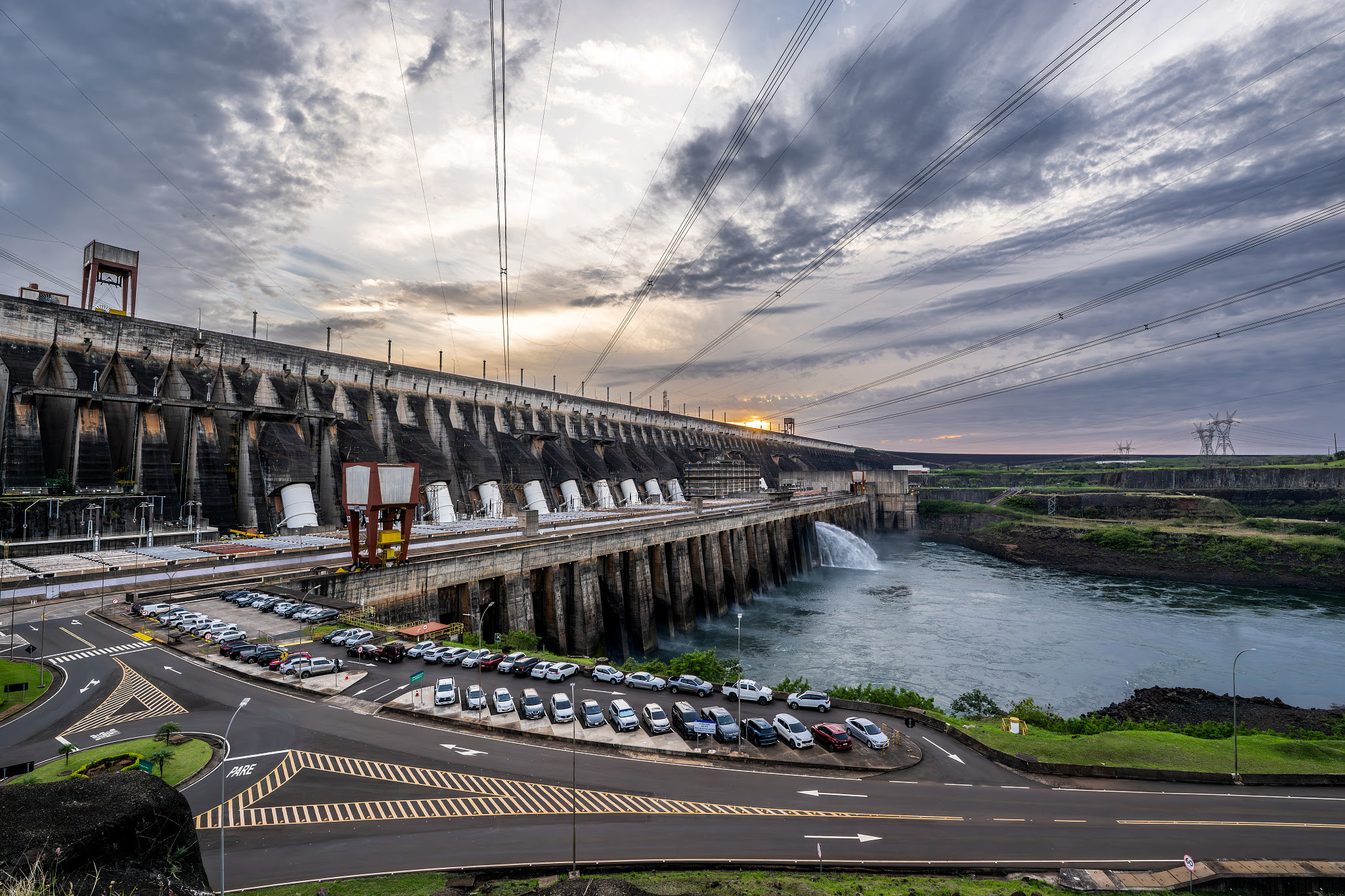 Itaipu abre Processo Seletivo 2026 com vaga para químico