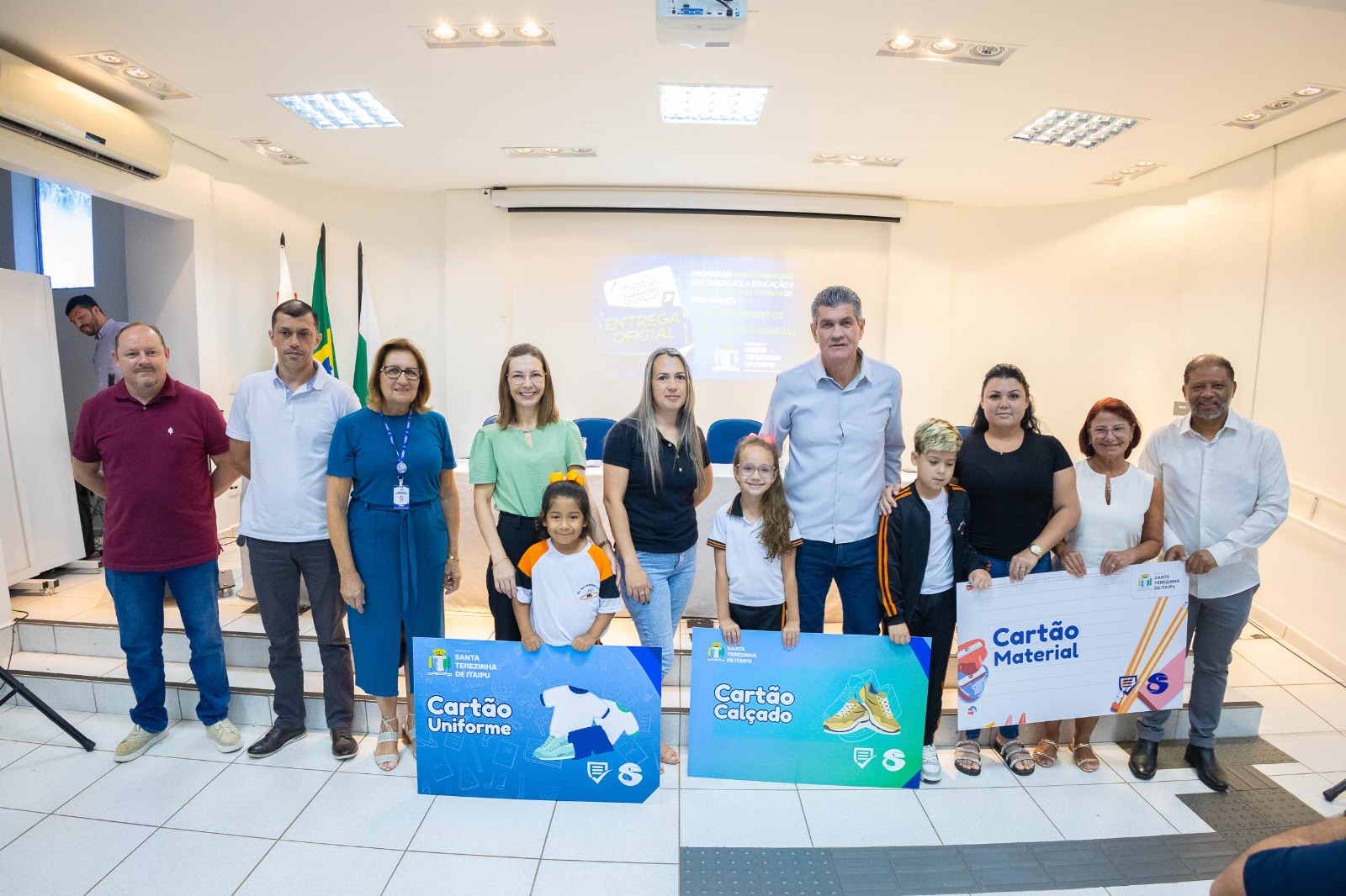 Cartão Material e Uniforme 2026: Novo Auxílio Calçado Liberado