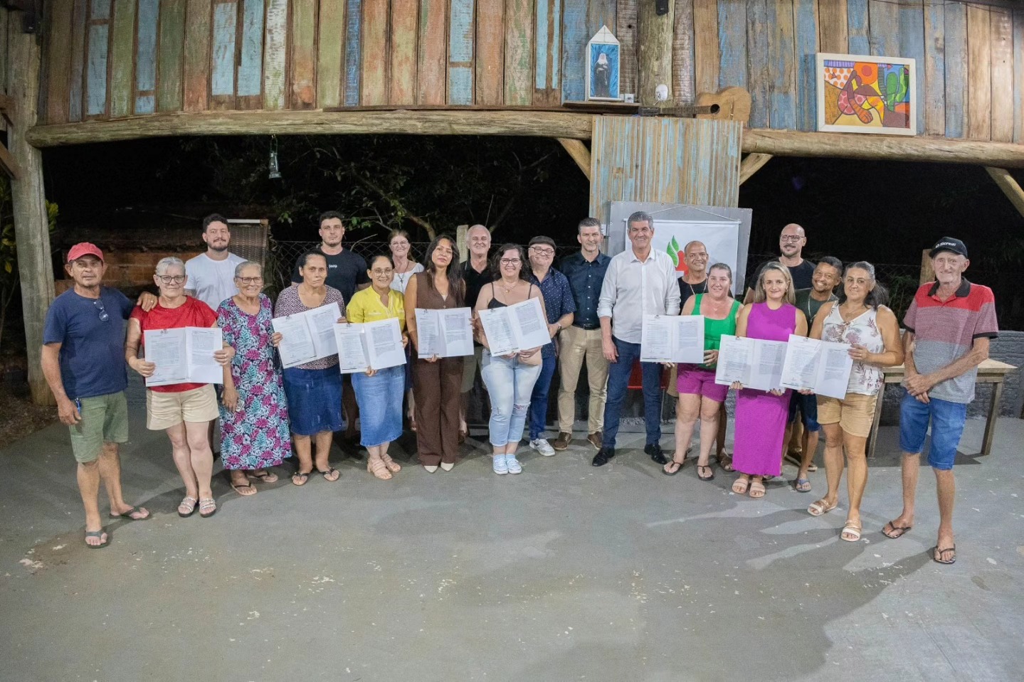 Regularização Fundiária em Santa Terezinha de Itaipu: 10 Escrituras Entregues