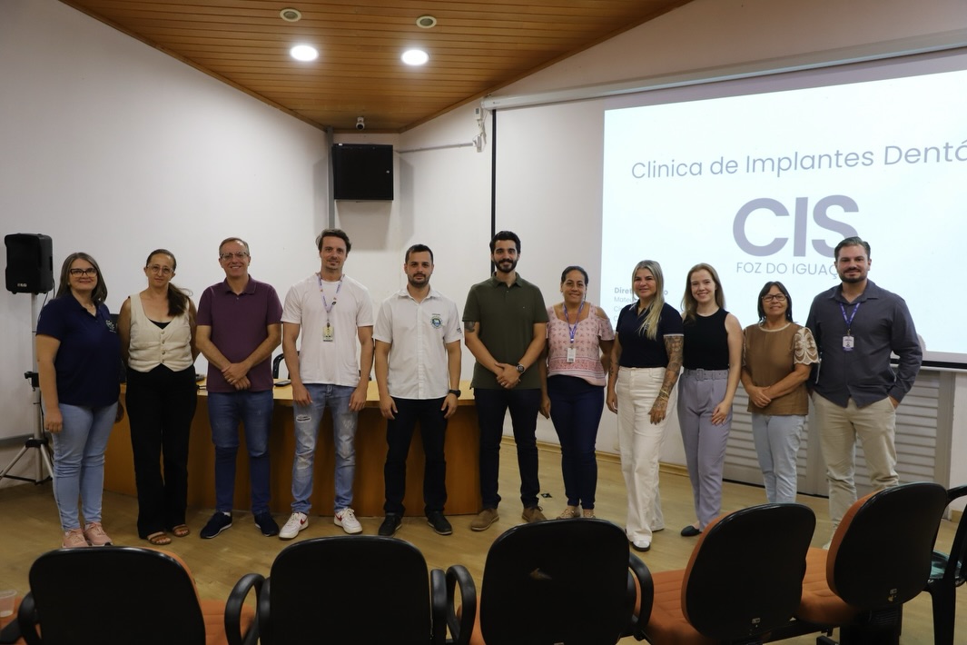 Implantes dentários pelo SUS: STI e Região iniciam capacitação