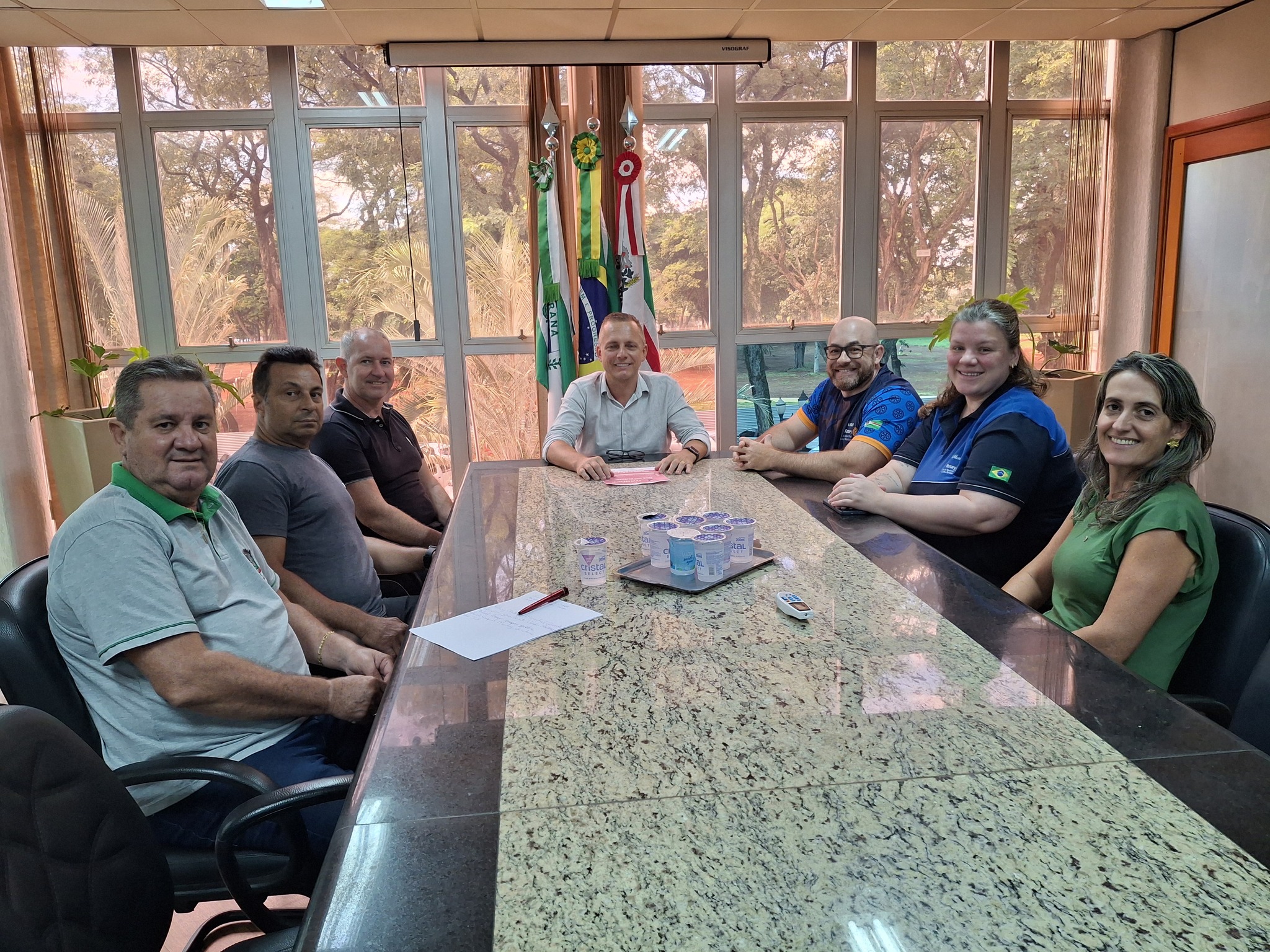 Jantar Dançante do Dia da Mulher em Marechal: Garanta seu Ingresso!