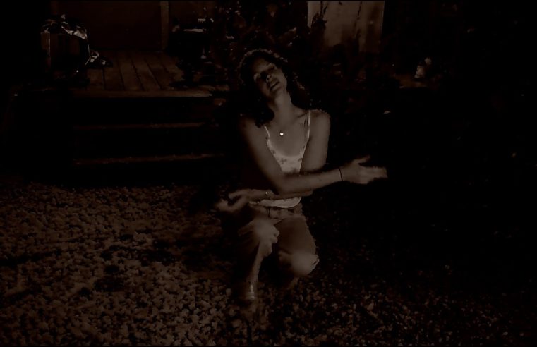 Lana Del Rey – White Feather Hawk Tail Deer Hunter
