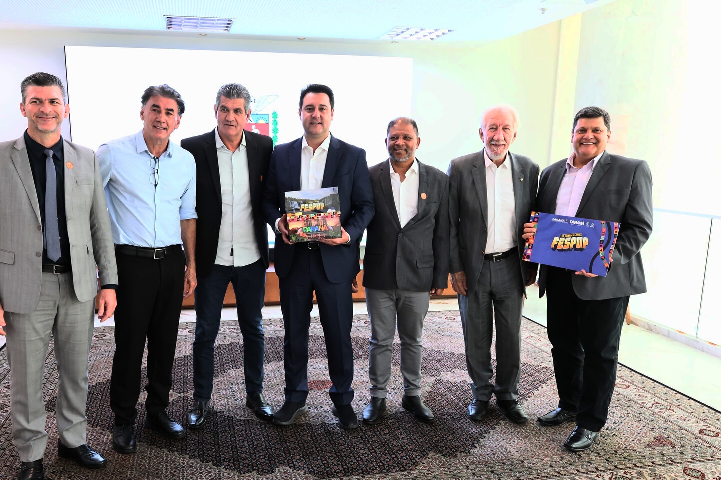 Prefeito Bim e Ratinho Junior: Reunião estratégica por STI