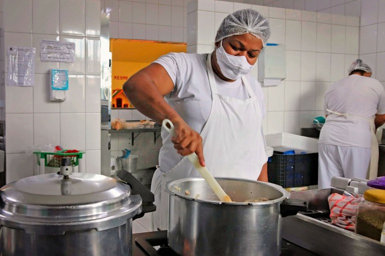 Merenda escolar em Foz do Iguaçu: Vereadora cobra fiscalização