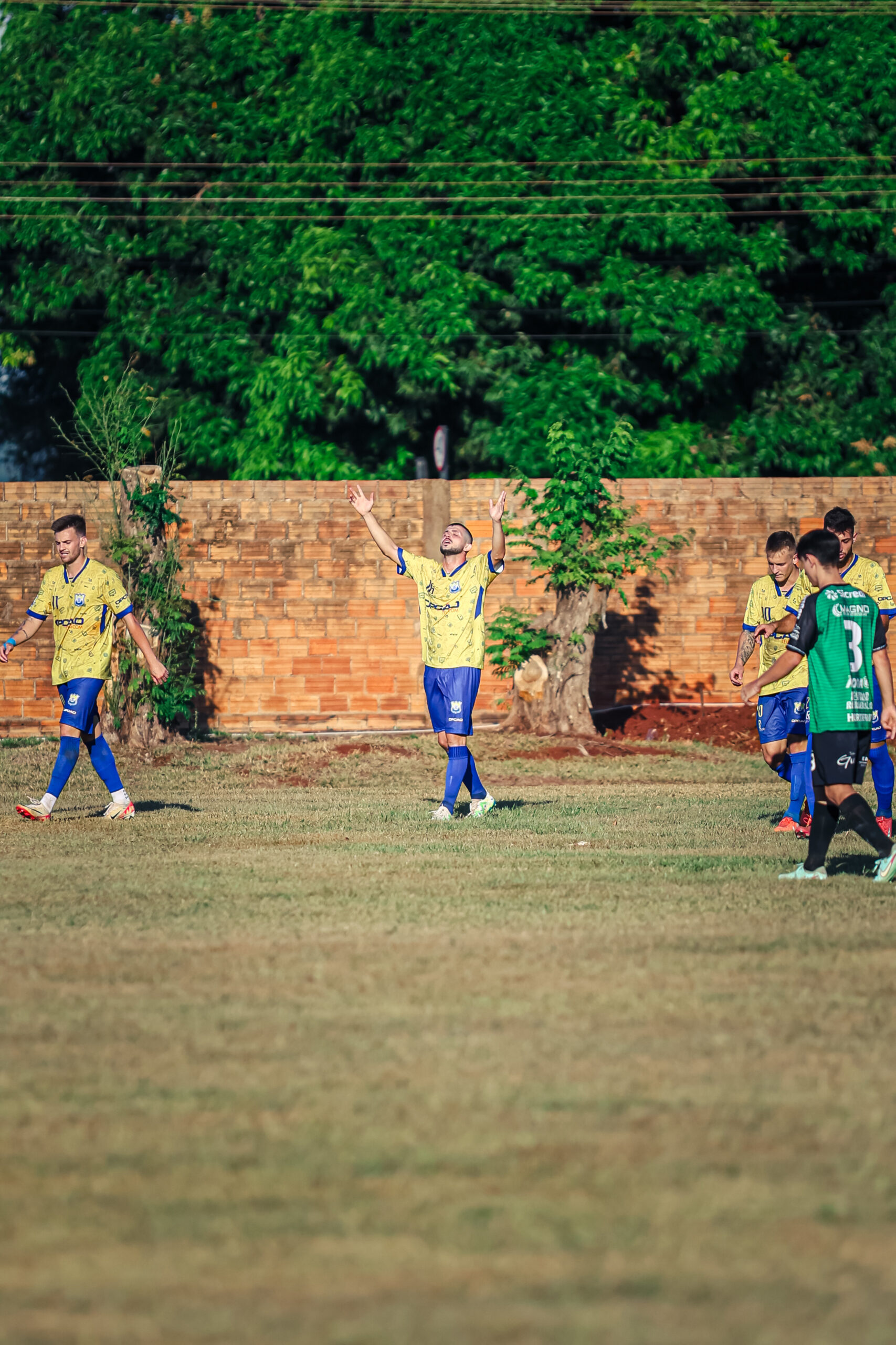 Incas vence Agua Verde e lidera o Campeonato Amador 2026