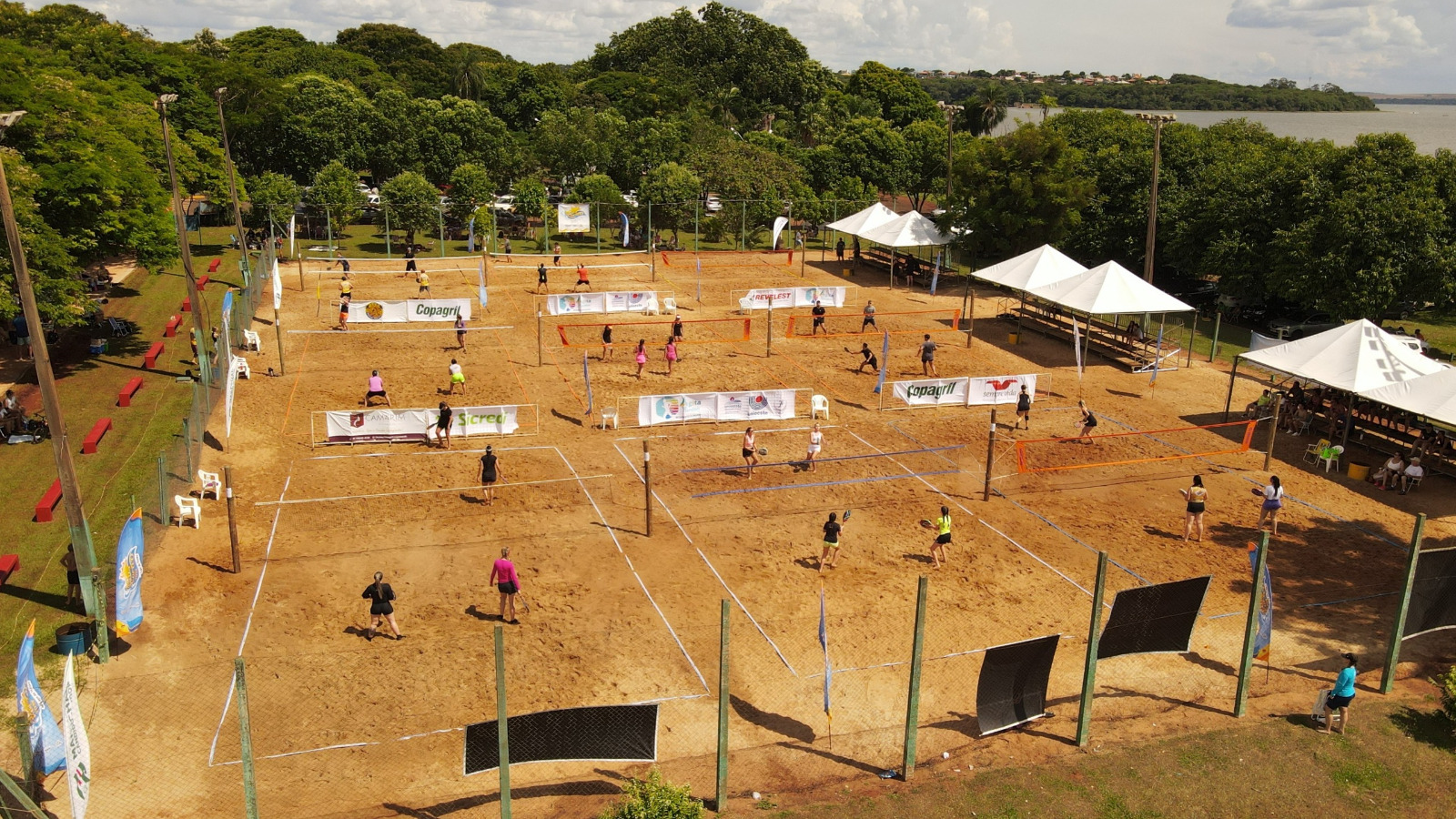 Beach Tennis Porto Mendes: Torneio com R$15 Mil em Prêmios!