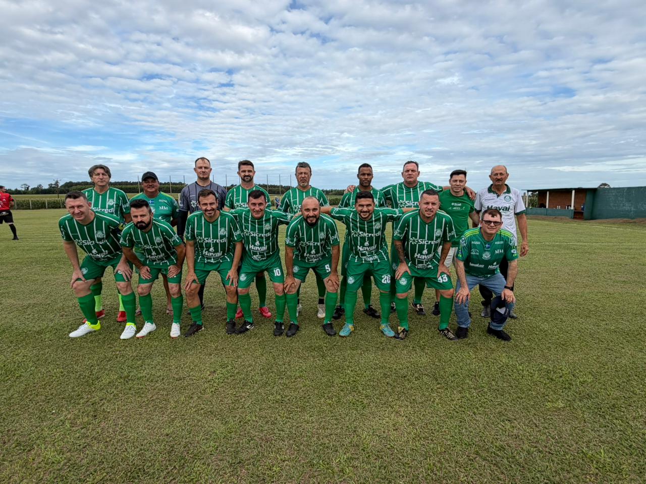 Palmeiras vence o São Clemente com golaço e assume a ponta
