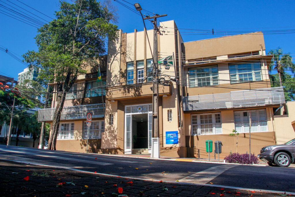 Concurso Prefeitura de Foz do Iguaçu: Vagas Abertas!