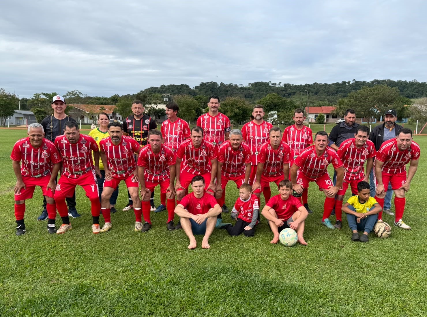 Real Veterano Goleia Pacuri e Alcança Vice Liderança