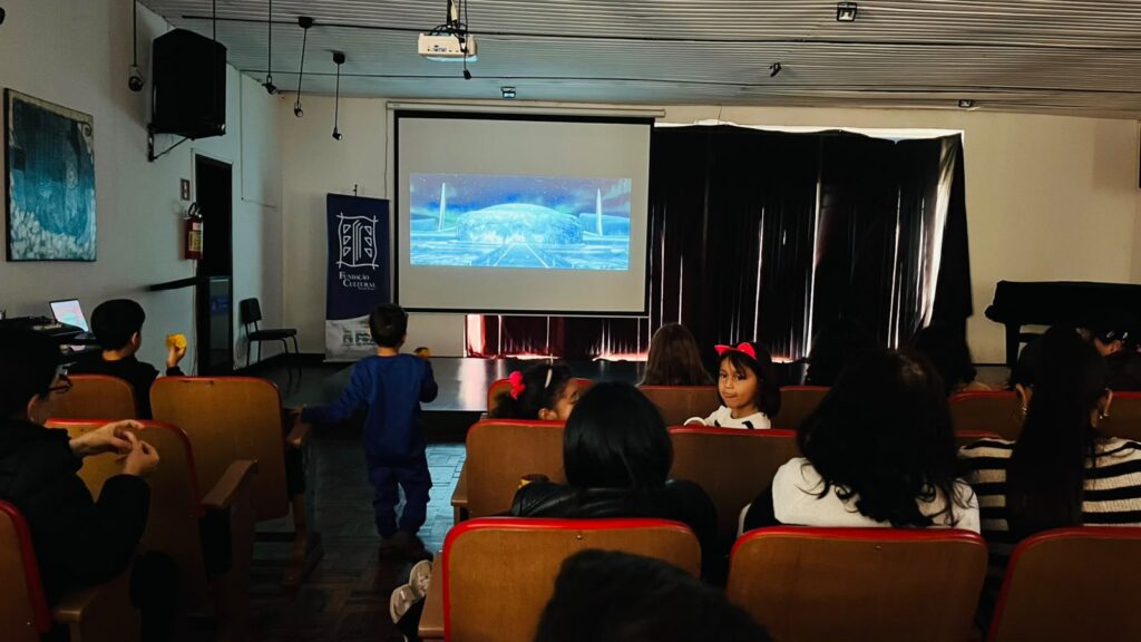 Férias escolares: Biblioteca de Foz tem contação e filmes grátis