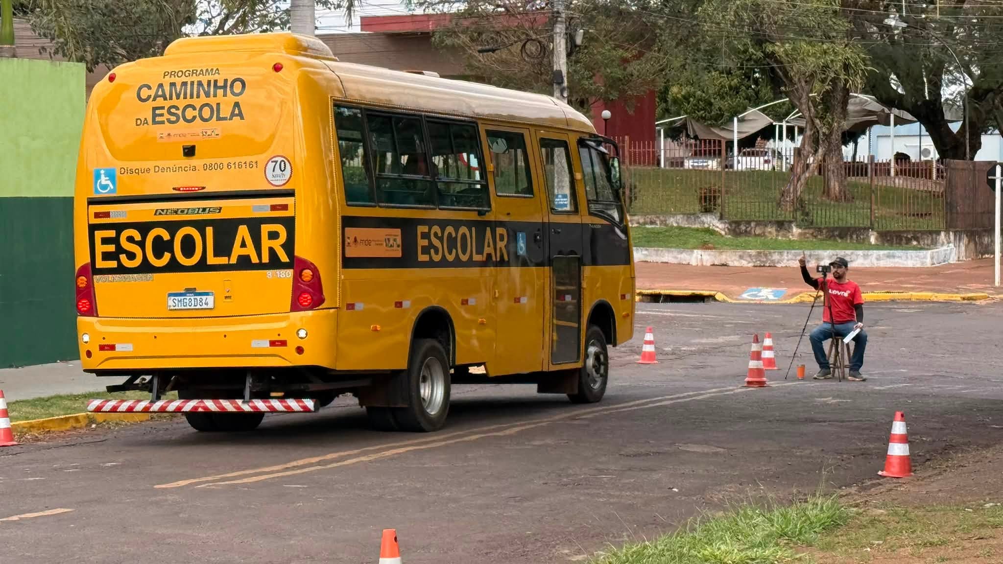 Mundo Novo vistoria 19 veículos do transporte escolar para o 2º semestre