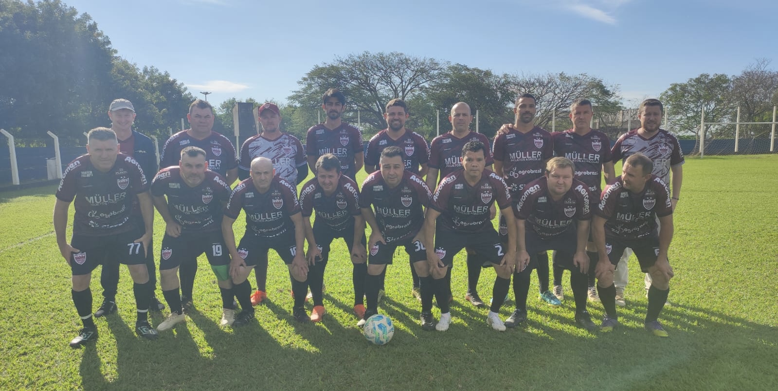 Nacional vence de virada e abre vantagem na semifinal Veterano