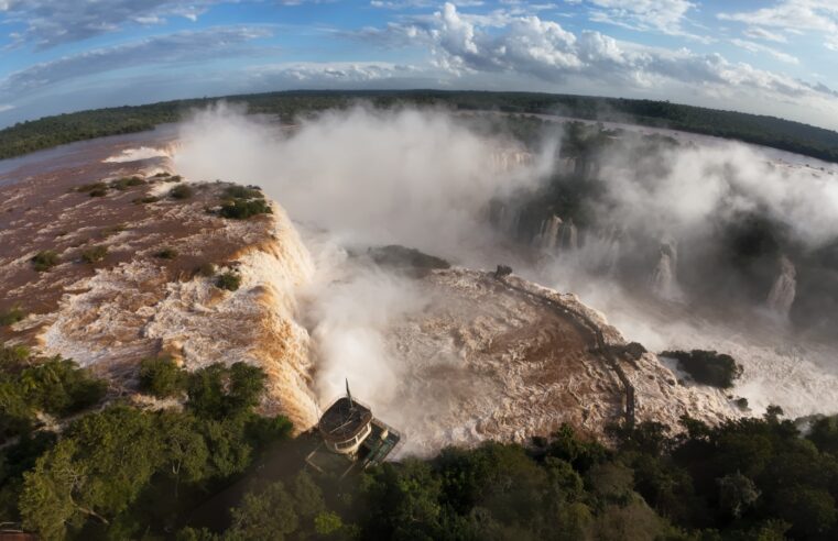 Passarela das Cataratas do Iguaçu interditada nesta quinta