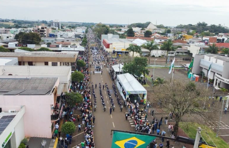 Desfile Cívico de 7 de Setembro em Santa Terezinha de Itaipu